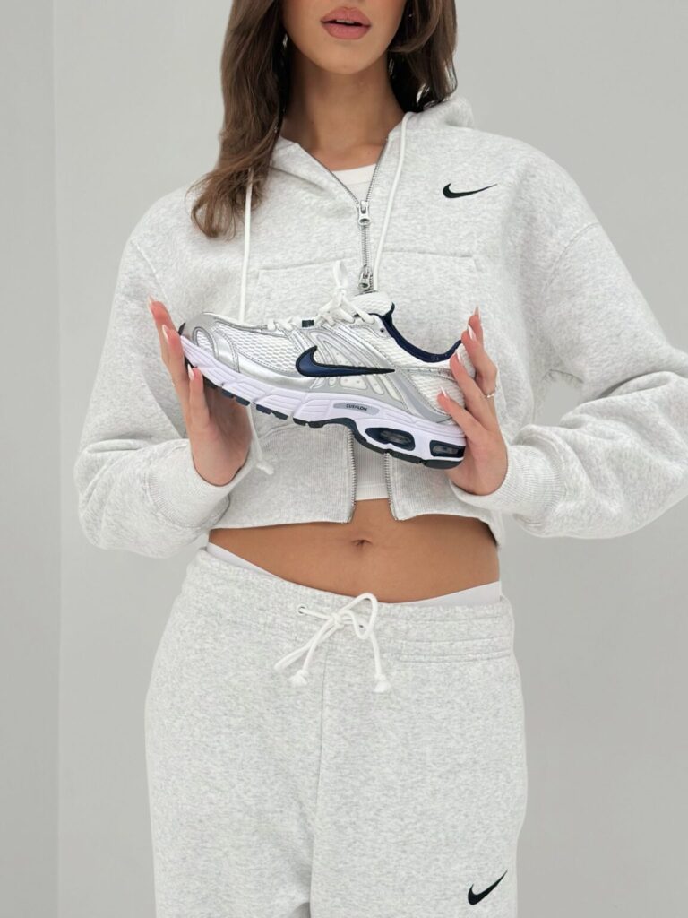 Историята на марка Nike – познай фирмата от Орегон sivi Nike